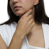 Anillo Gota de Piedra Natural con Circonias