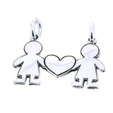 Dije De Niños Sosteniendo Un Corazón