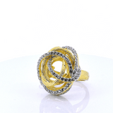 Anillo de Flor de Plata con Circonia y Chapa de Oro