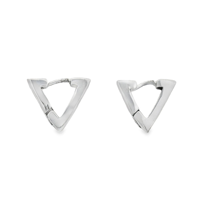 Arete de Plata con Forma de Triangulo