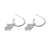 Aretes Huggies Dije Mano De Fátima Plata Con Circonia
