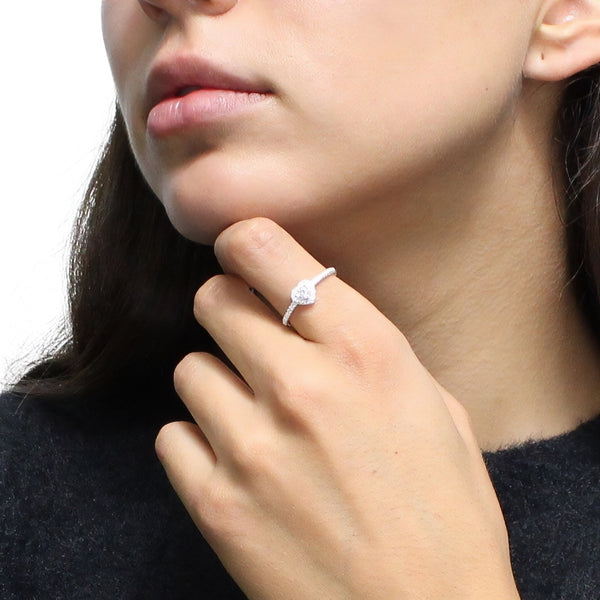 Anillo Solitario Corazón de Circonia