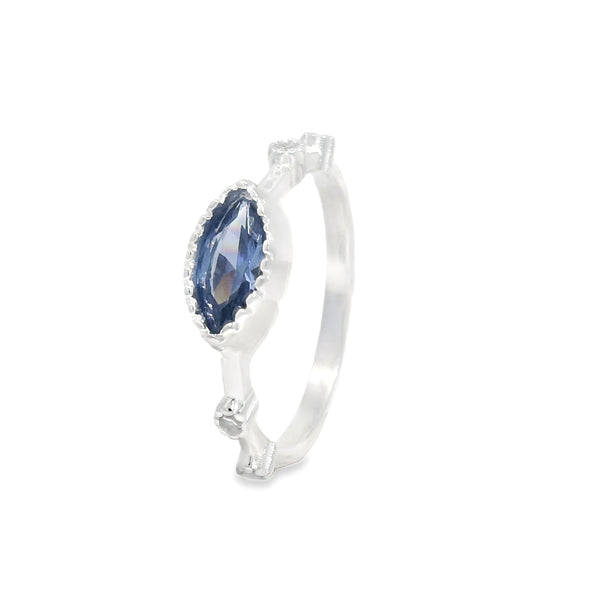 Anillo de Plata con Circonia Ovalo Rojo / 5