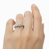 Anillo Agapando de Topacio Azul 6