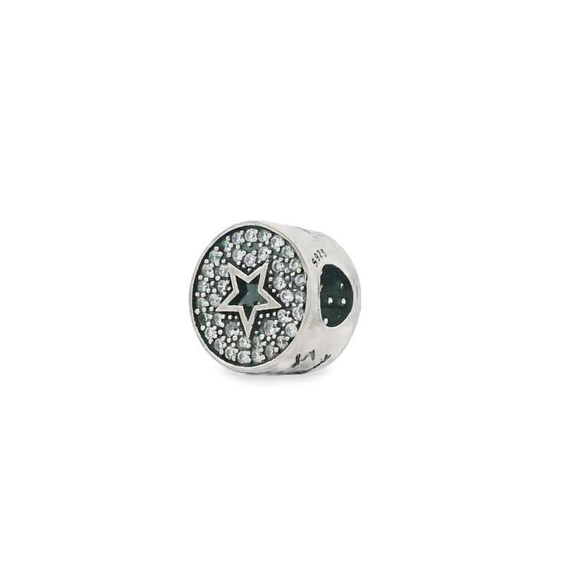 Charm Circulo con Estrella de Circonia