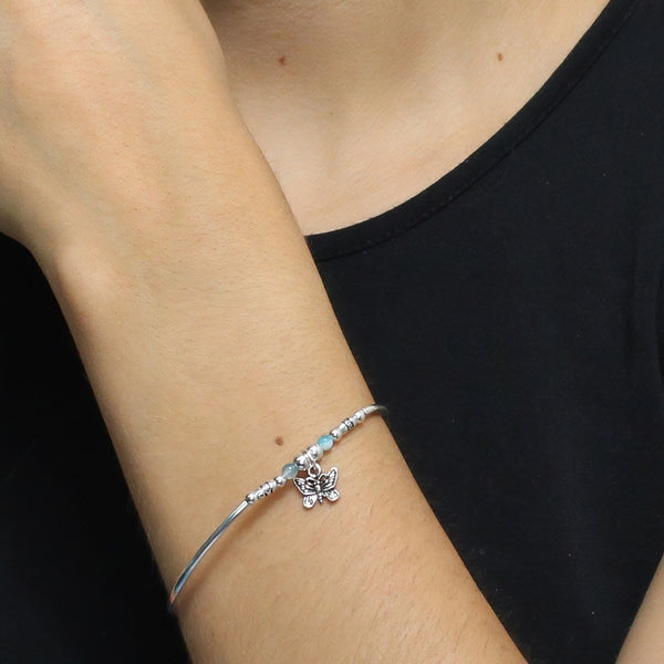 Pulsera Rigida de Plata con Dije de Mariposa